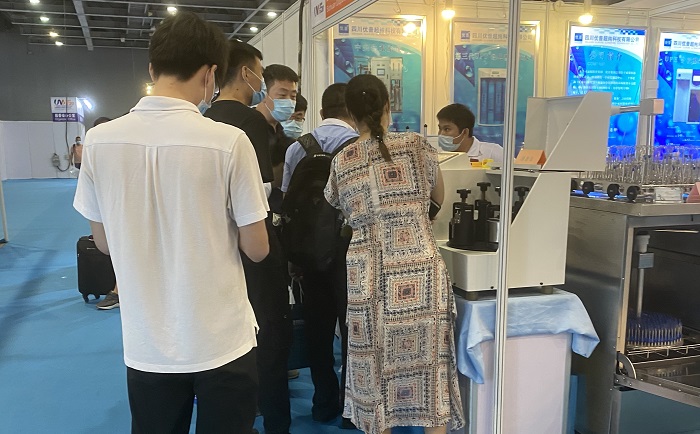 与会人员参观91香蕉APP成人污在线看香蕉视频黄片下载